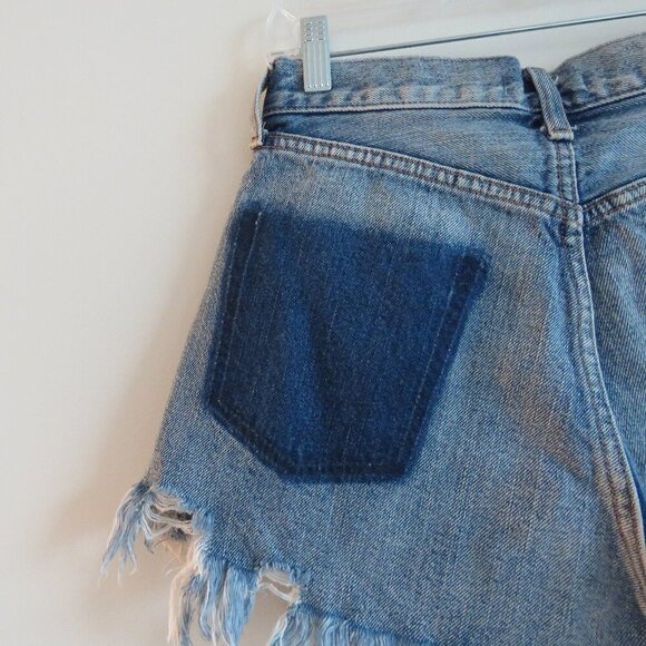 MOUSSY VINTAGE Exposed Button Fly Distressed Raw Hem Jean Shorts - Picture 11 of 15